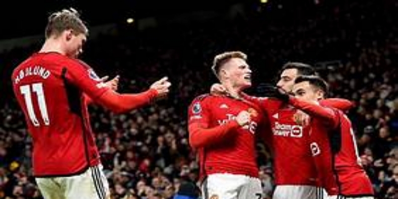 九游会还原事件全过程：老特拉福德突发疏散与比赛延期始末-九游会